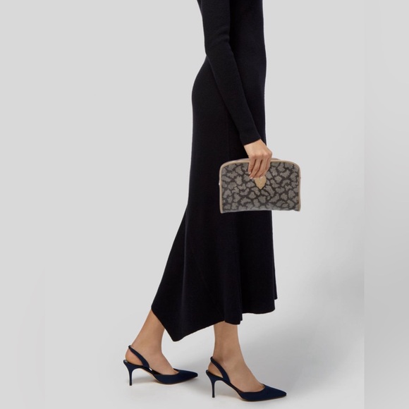 Yves Saint Laurent Clutch - Picture 10 of 15